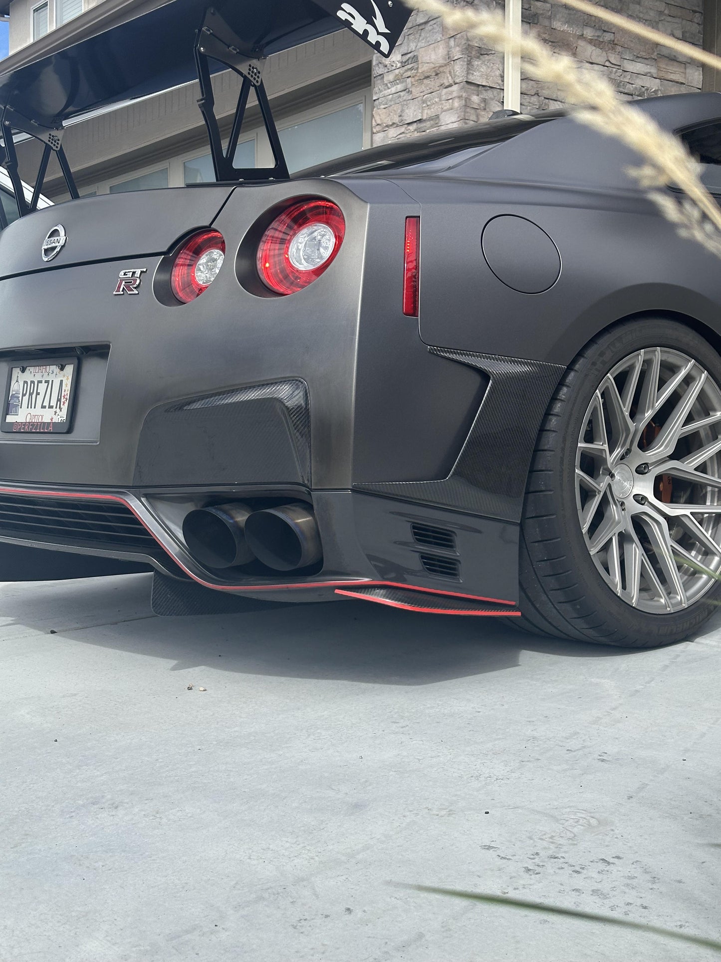 Nissan GTR R35 Exhaust Cover (2012-2016)