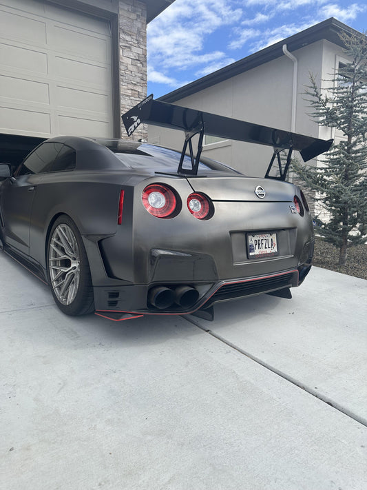 Nissan GTR R35 Exhaust Cover (2012-2016)